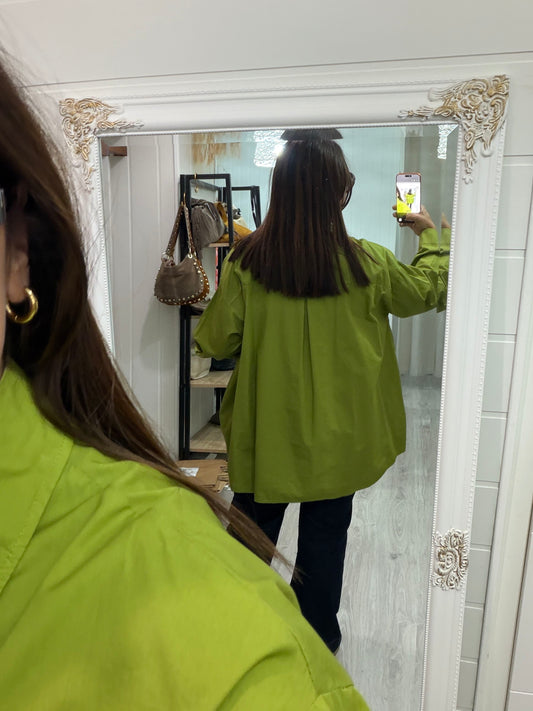 Camisa Karmele oversize  pistacho