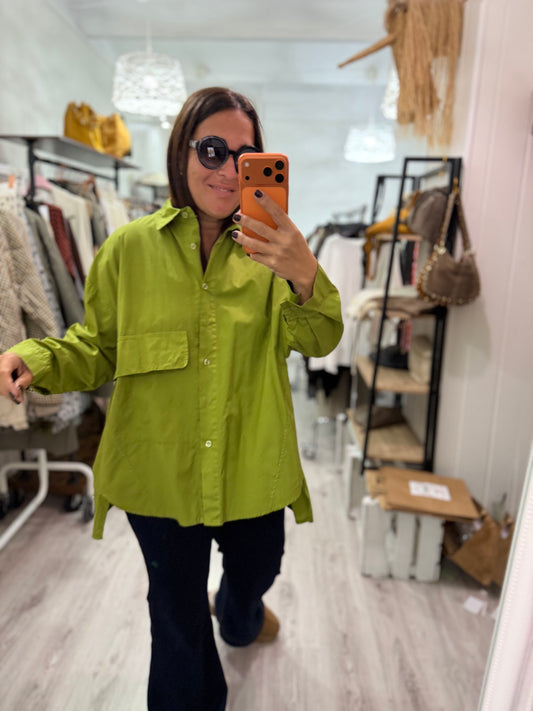 Camisa Karmele oversize  pistacho