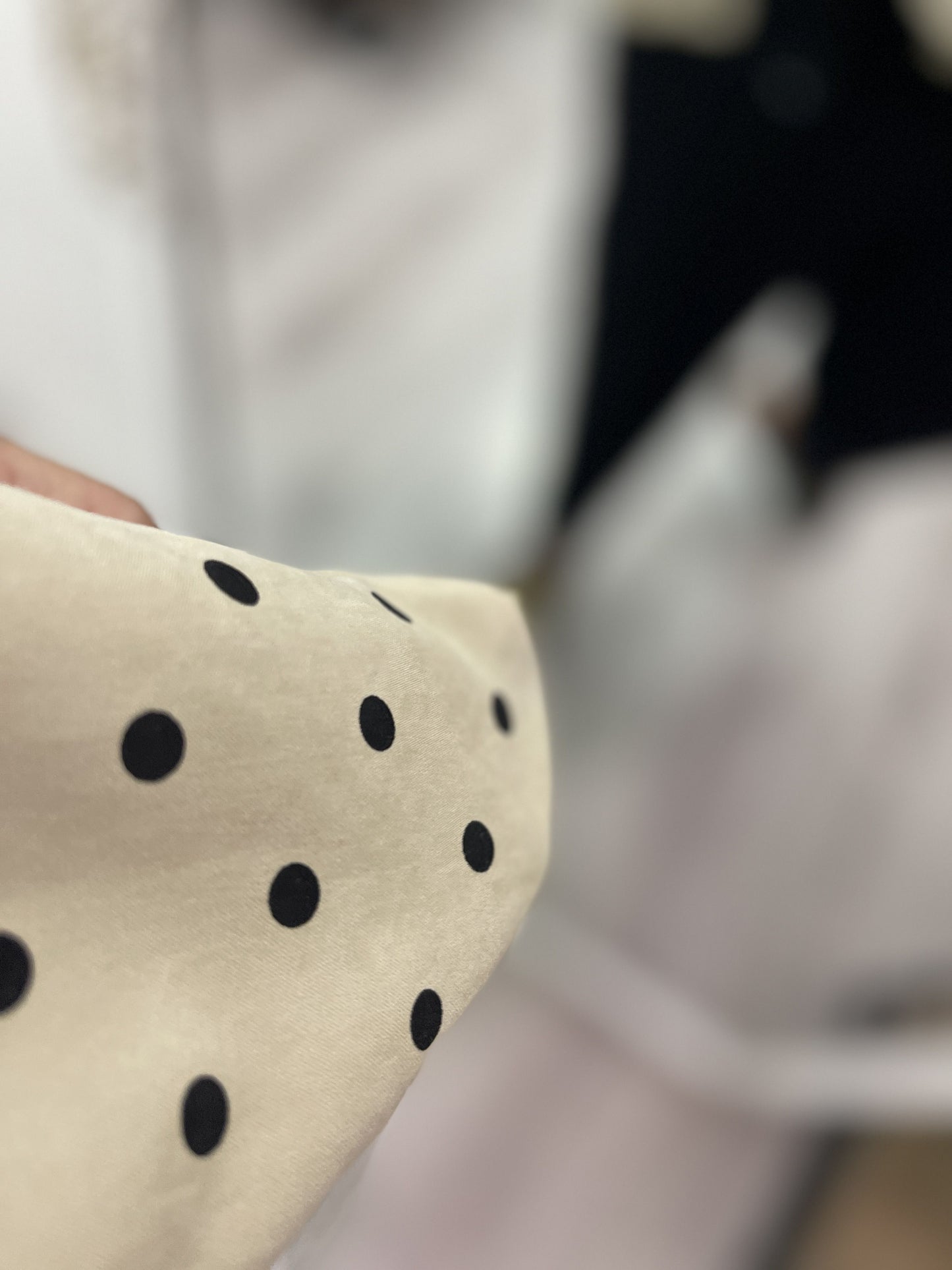 Camisa Mila topos beige