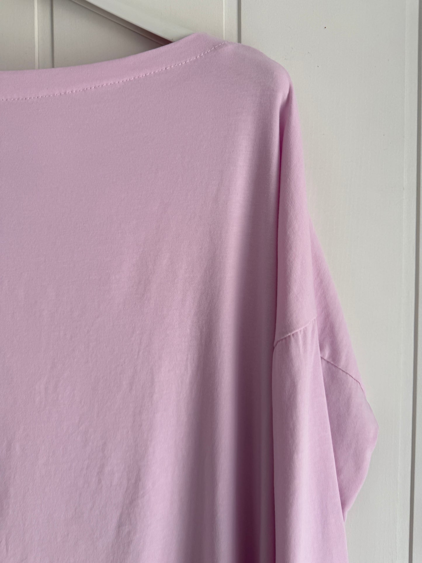 Camiseta Bardot cuello barco rosa