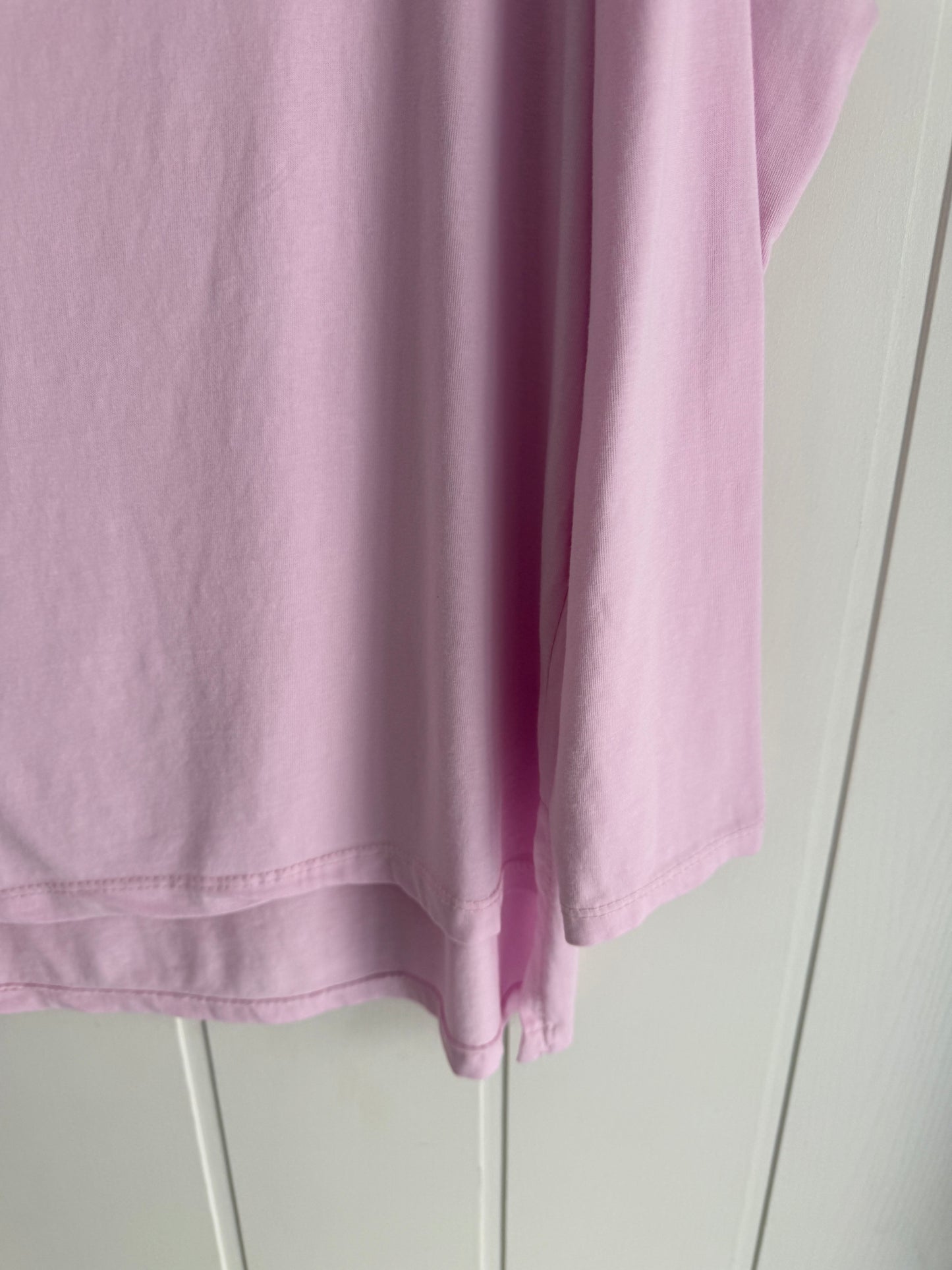 Camiseta Bardot cuello barco rosa