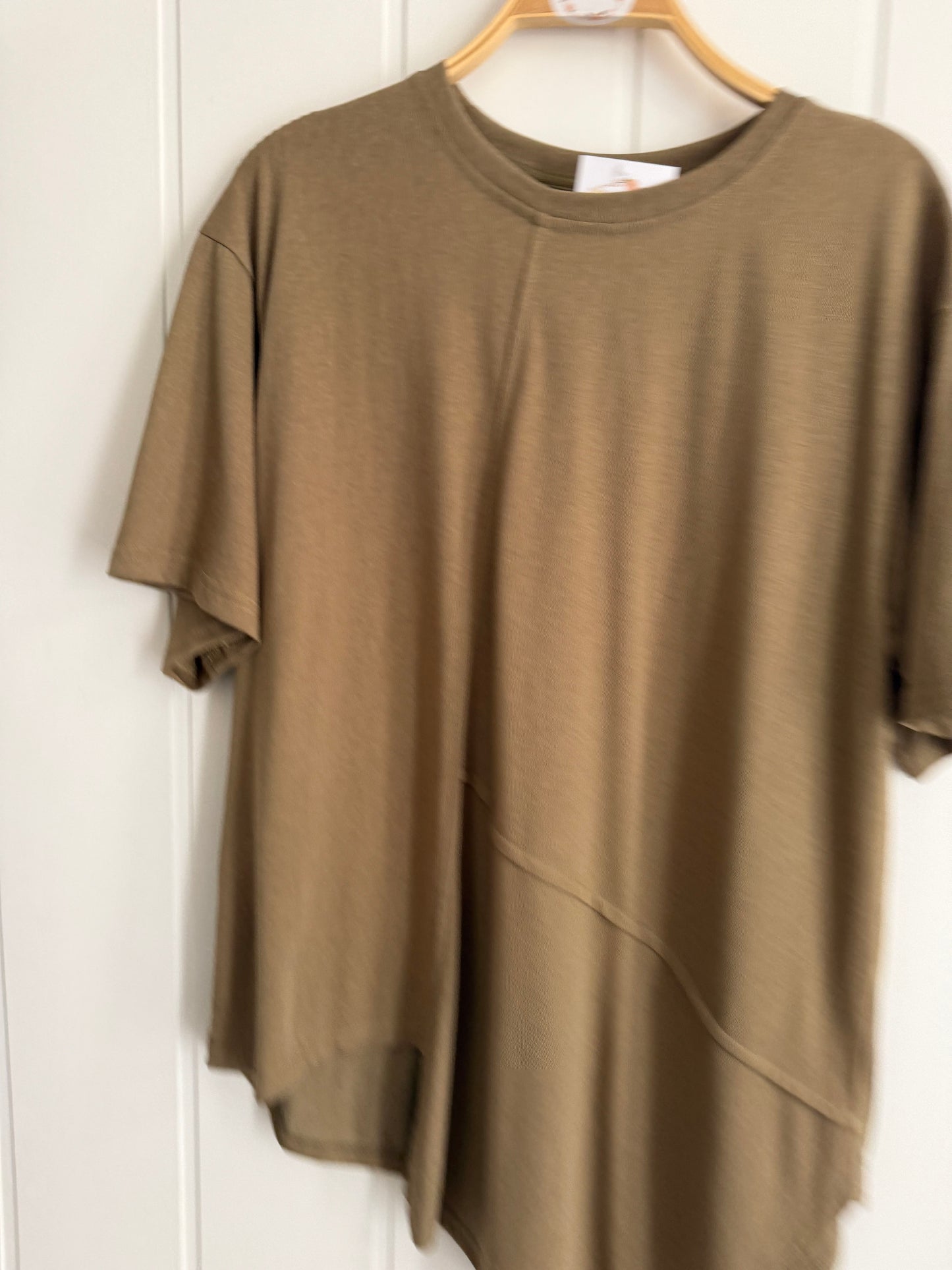 Camiseta June kaki