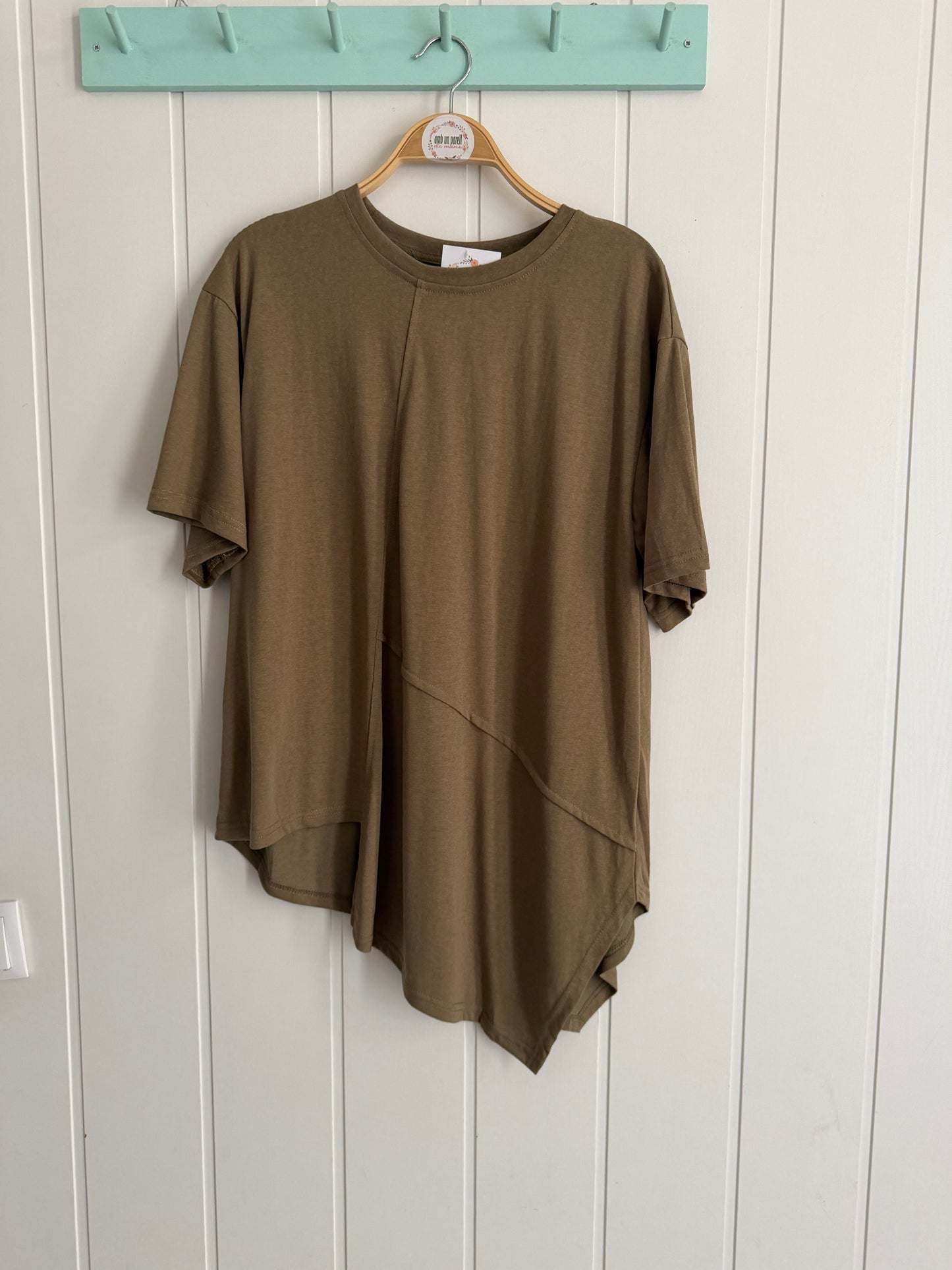Camiseta June kaki