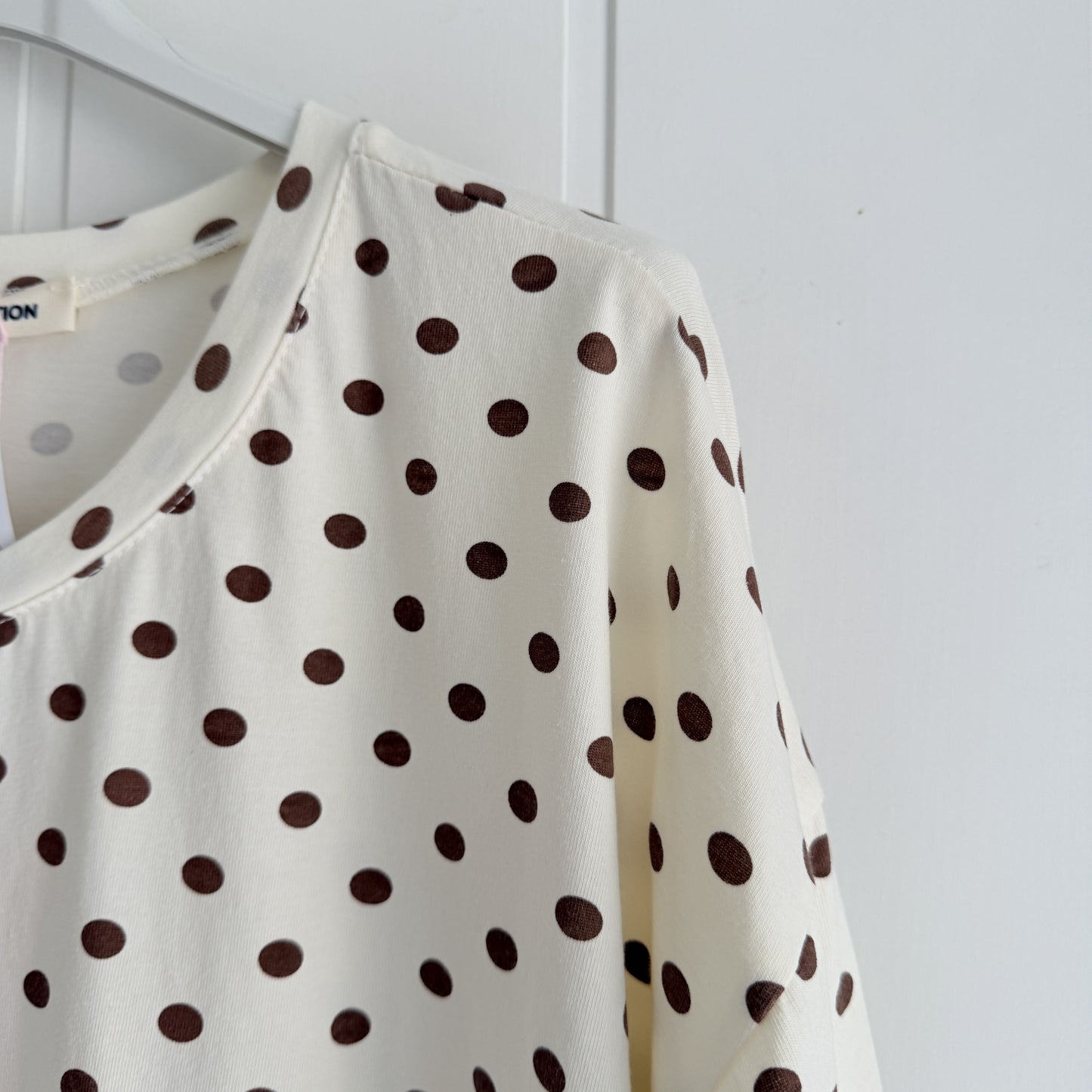 Camiseta Topos beige