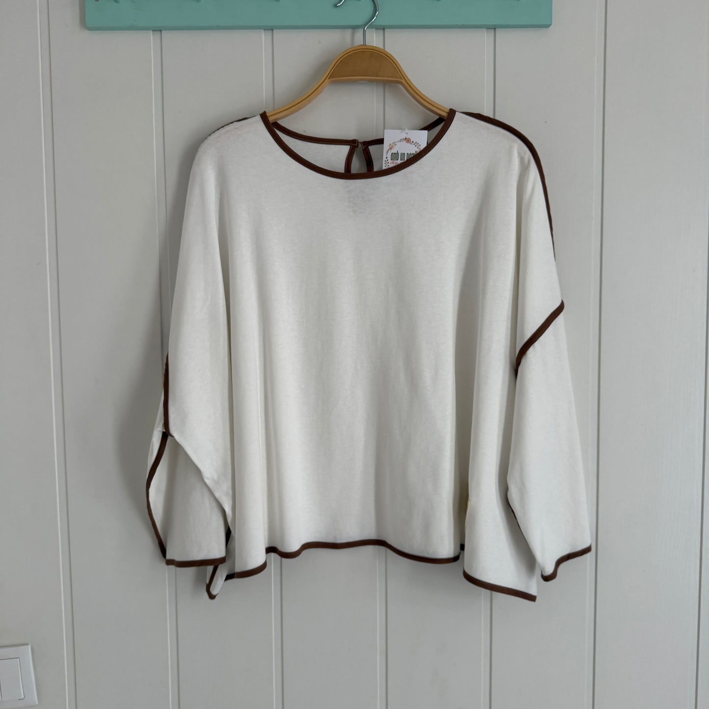 Camiseta Zuri blanca