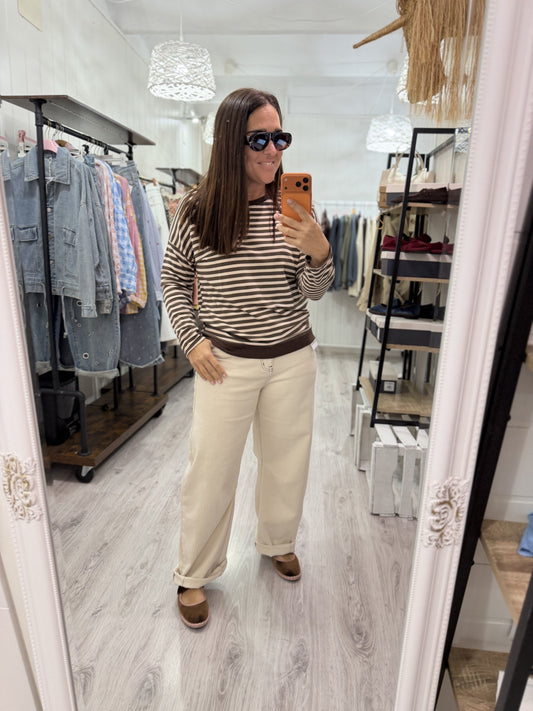 Camiseta Navy Ainara beige y chocolate