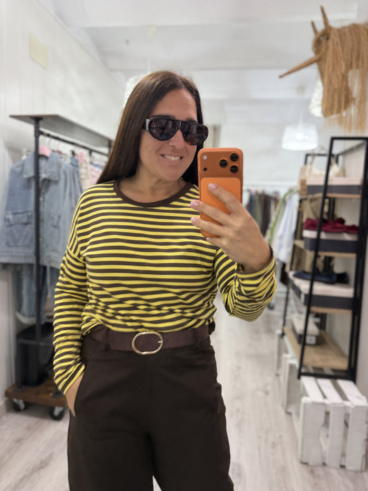 Camiseta Navy Ainara amarillo y chocolate