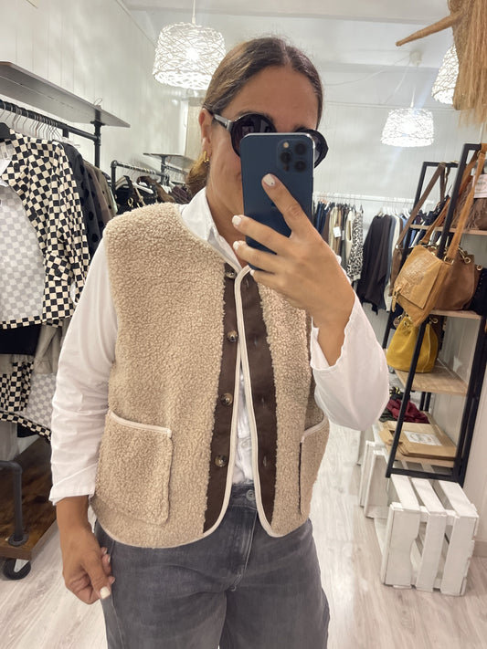 Chaleco Nordic borreguito beige