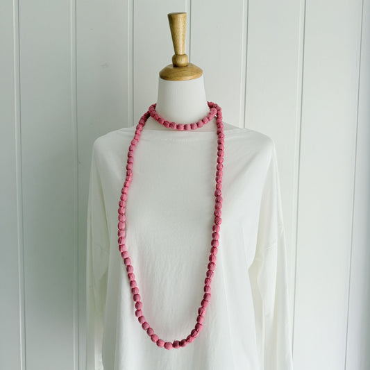 Maxi collar bolas seda rosa fucsia