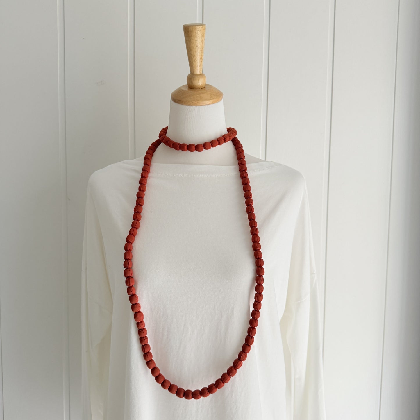 Maxi collar bolas seda caldera