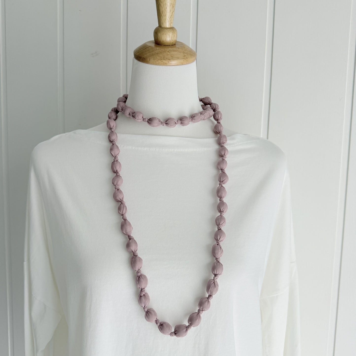 Maxi collar bolas seda rosa