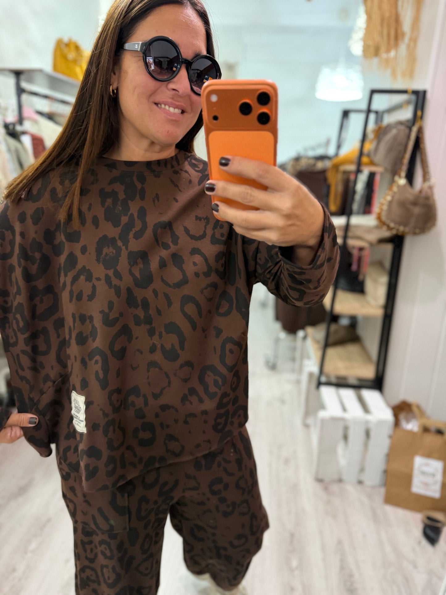 Conjunto Animal print oversize chocolate