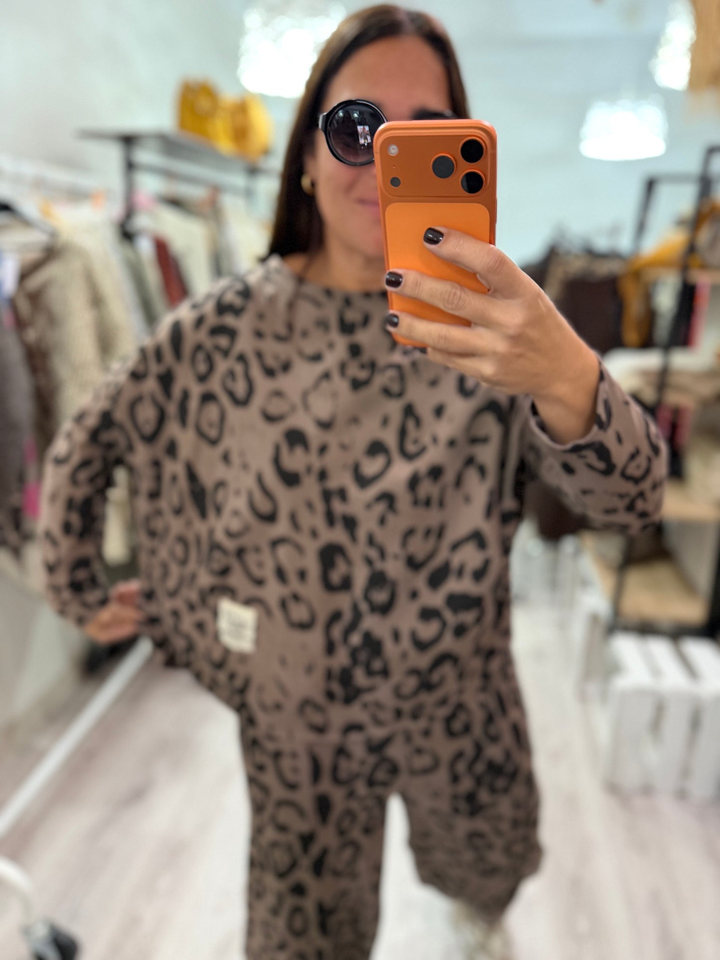 Conjunto Animal print oversize taupe