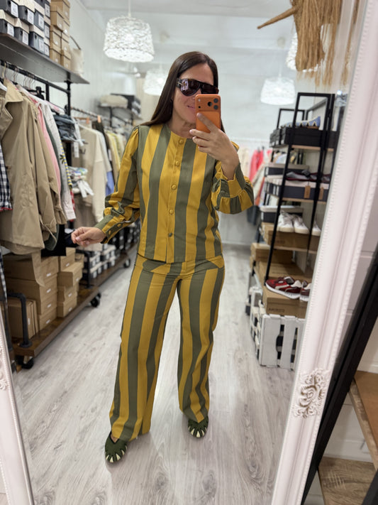 Conjunto Leticia kaki y mostaza