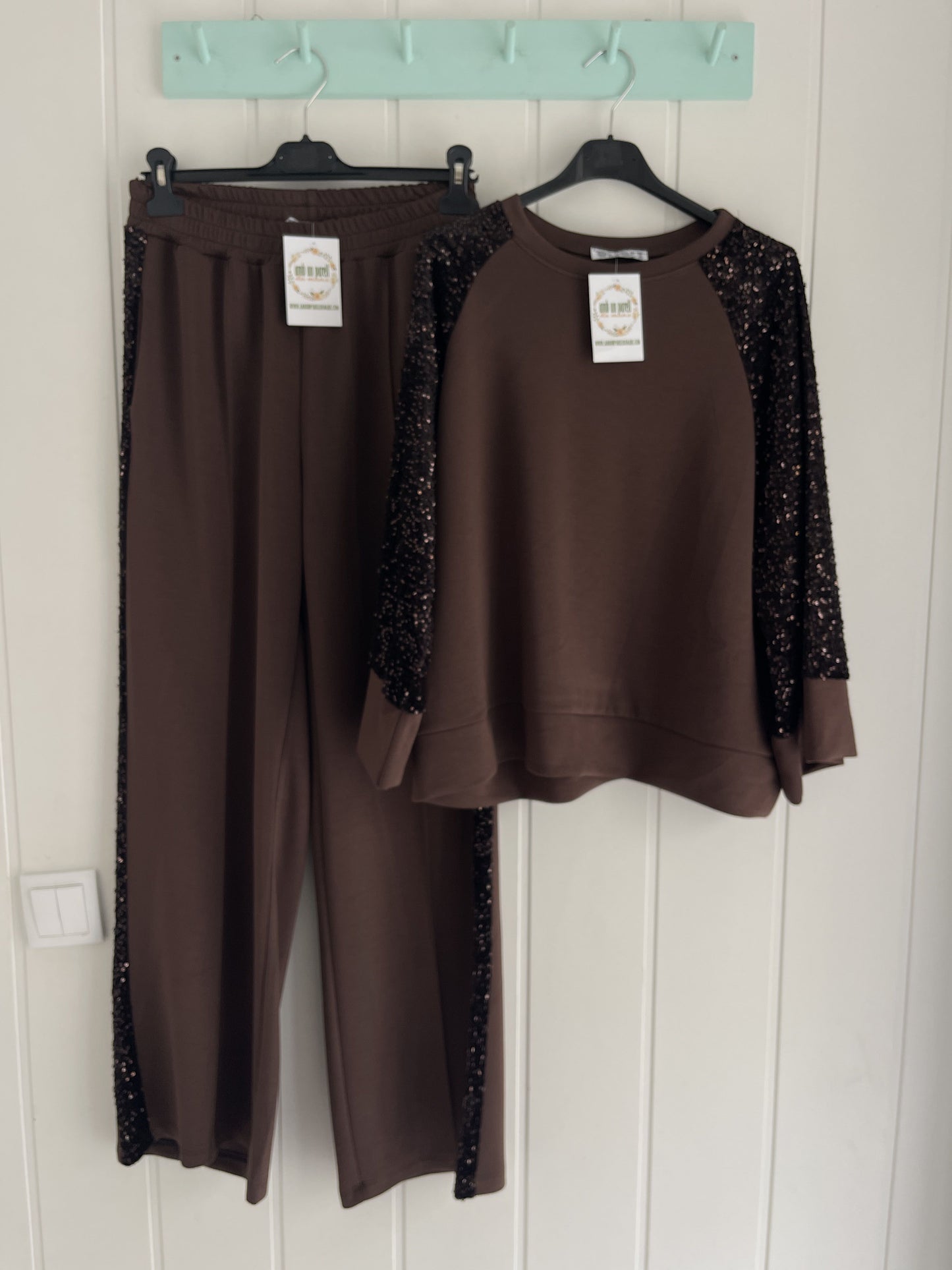 Conjunto Paillettes sporty chocolate
