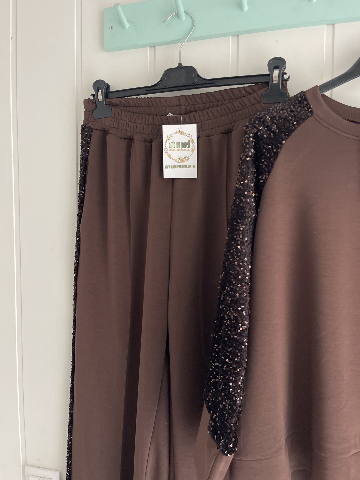 Conjunto Paillettes sporty chocolate