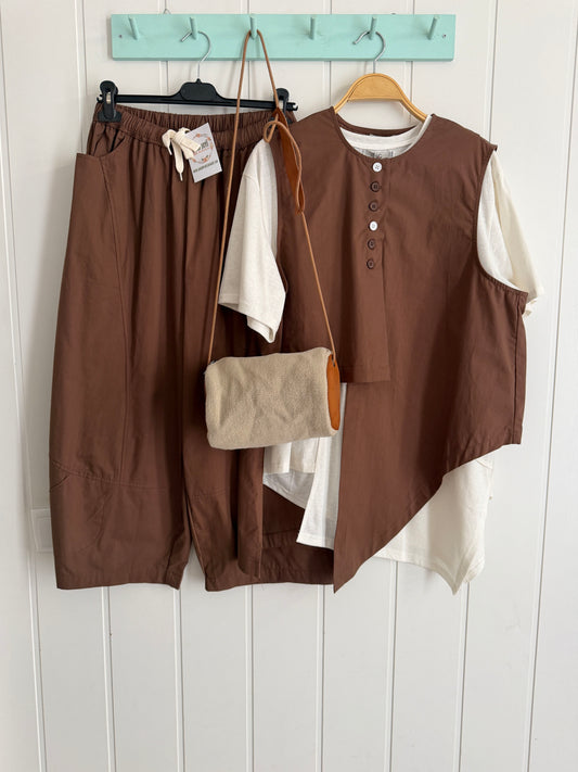 Conjunto Uxue chocolate