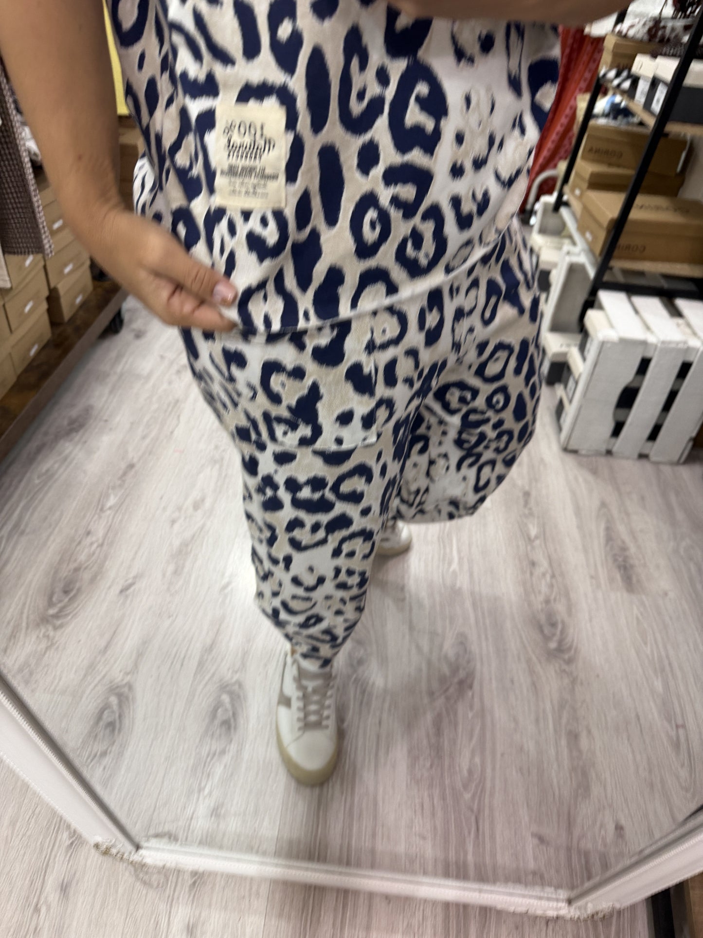 Conjunto Jogger animal print azul marino