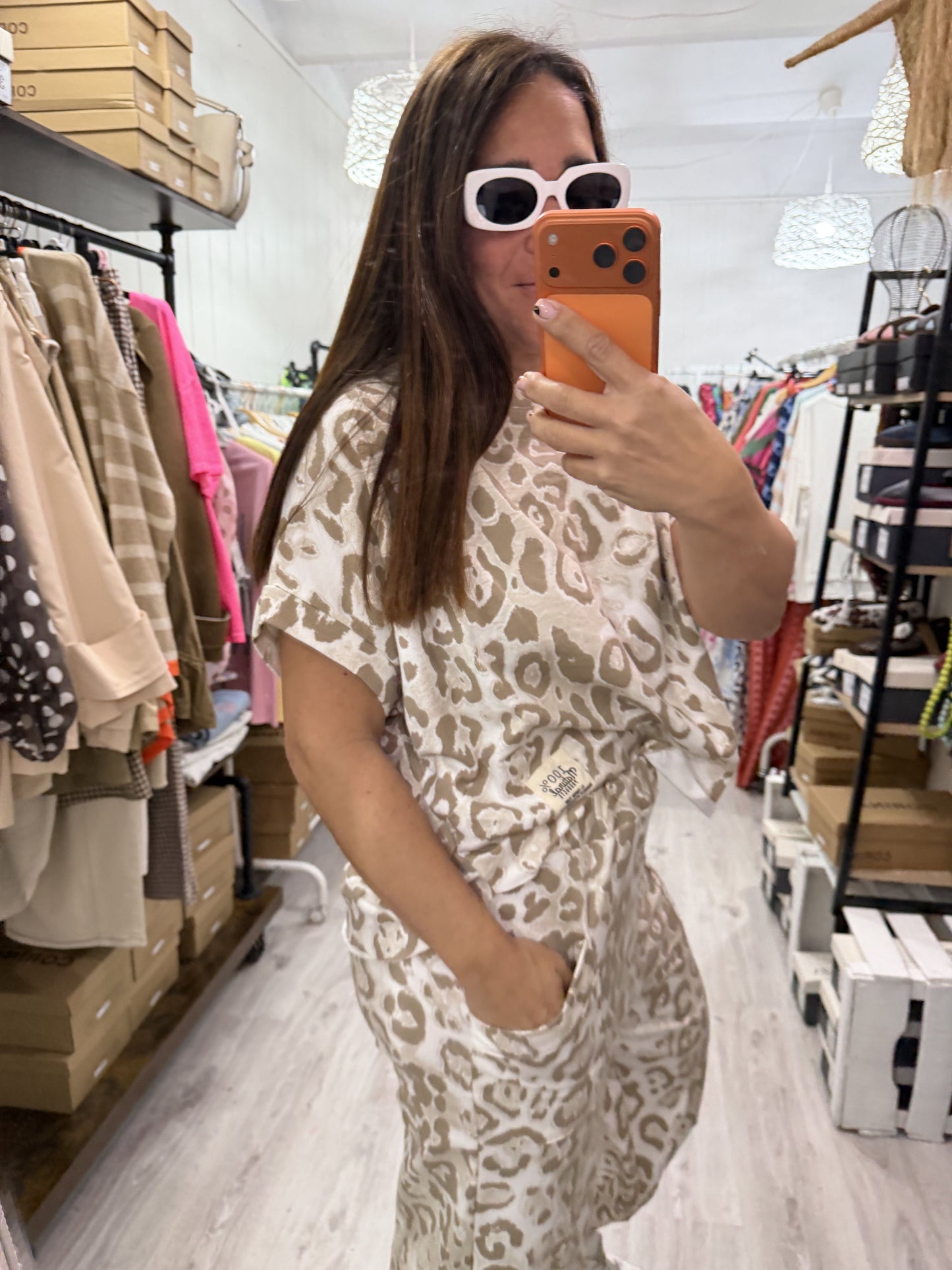 Conjunto Jogger animal print beige