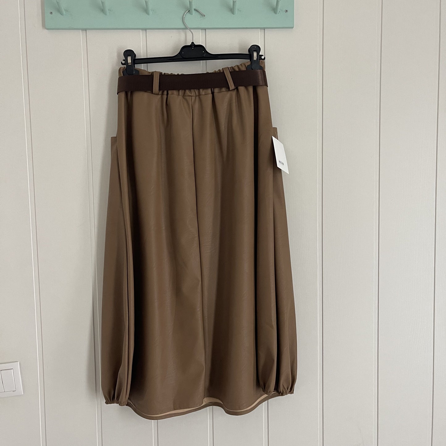 Falda Nagore ecopiel camel