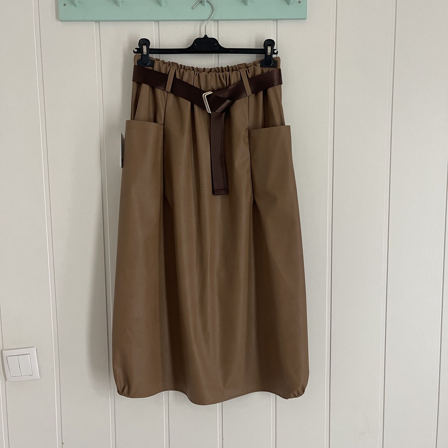 Falda Nagore ecopiel camel