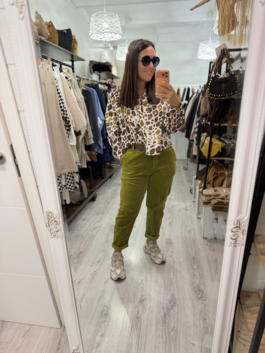 Pantalón Barrel pana pistacho