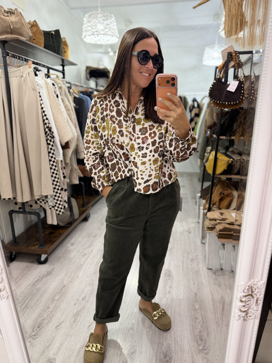 Pantalón Barrel pana kaki