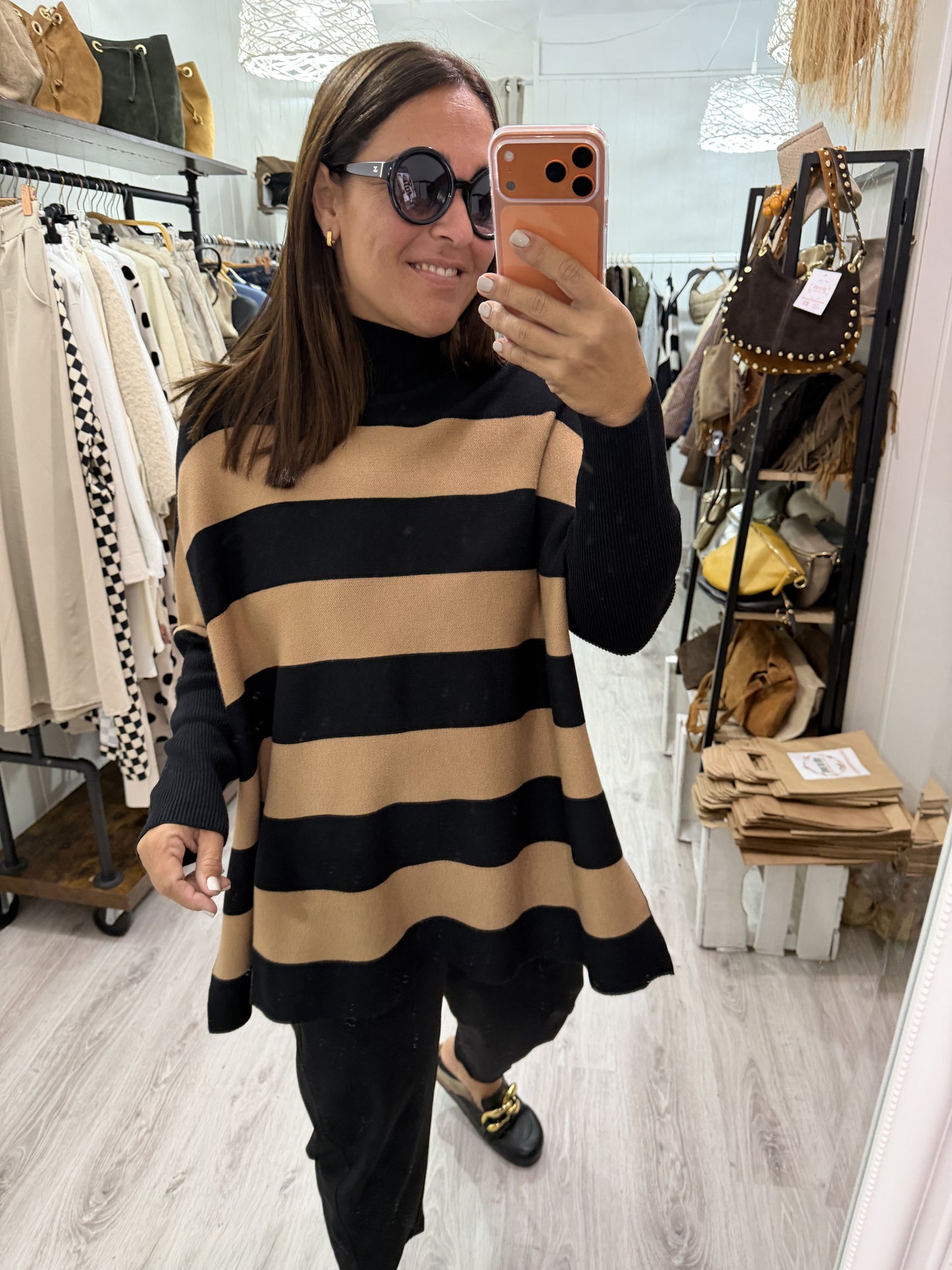 Jersei Rayas oversize camel