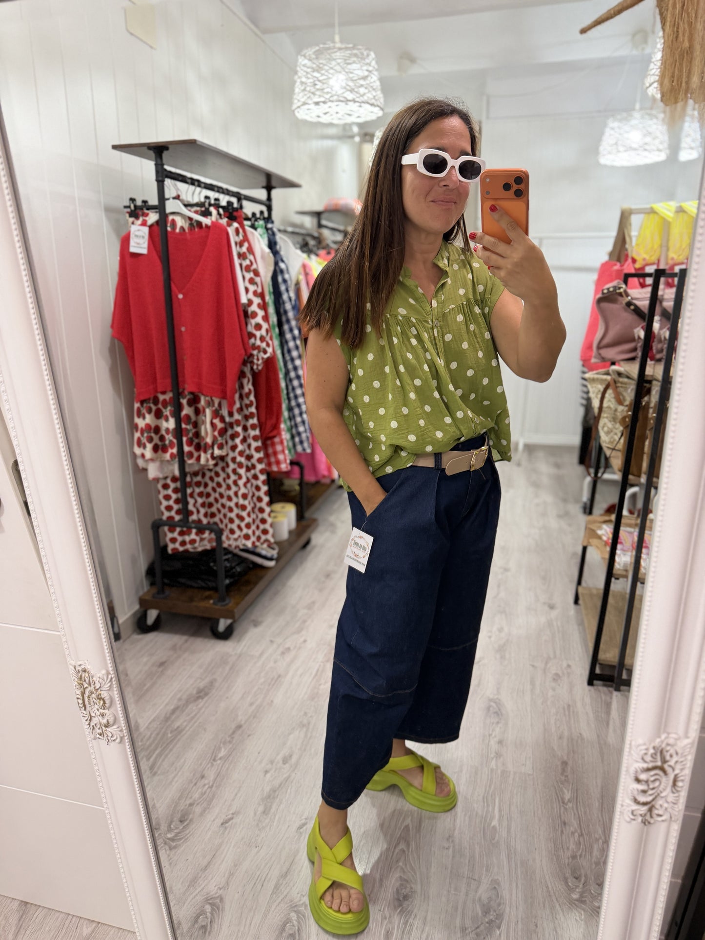 Blusa Lola oversize topos pistacho