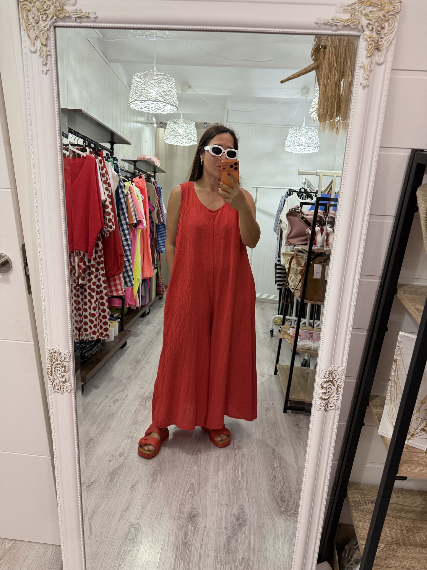 Mono Loose rojo