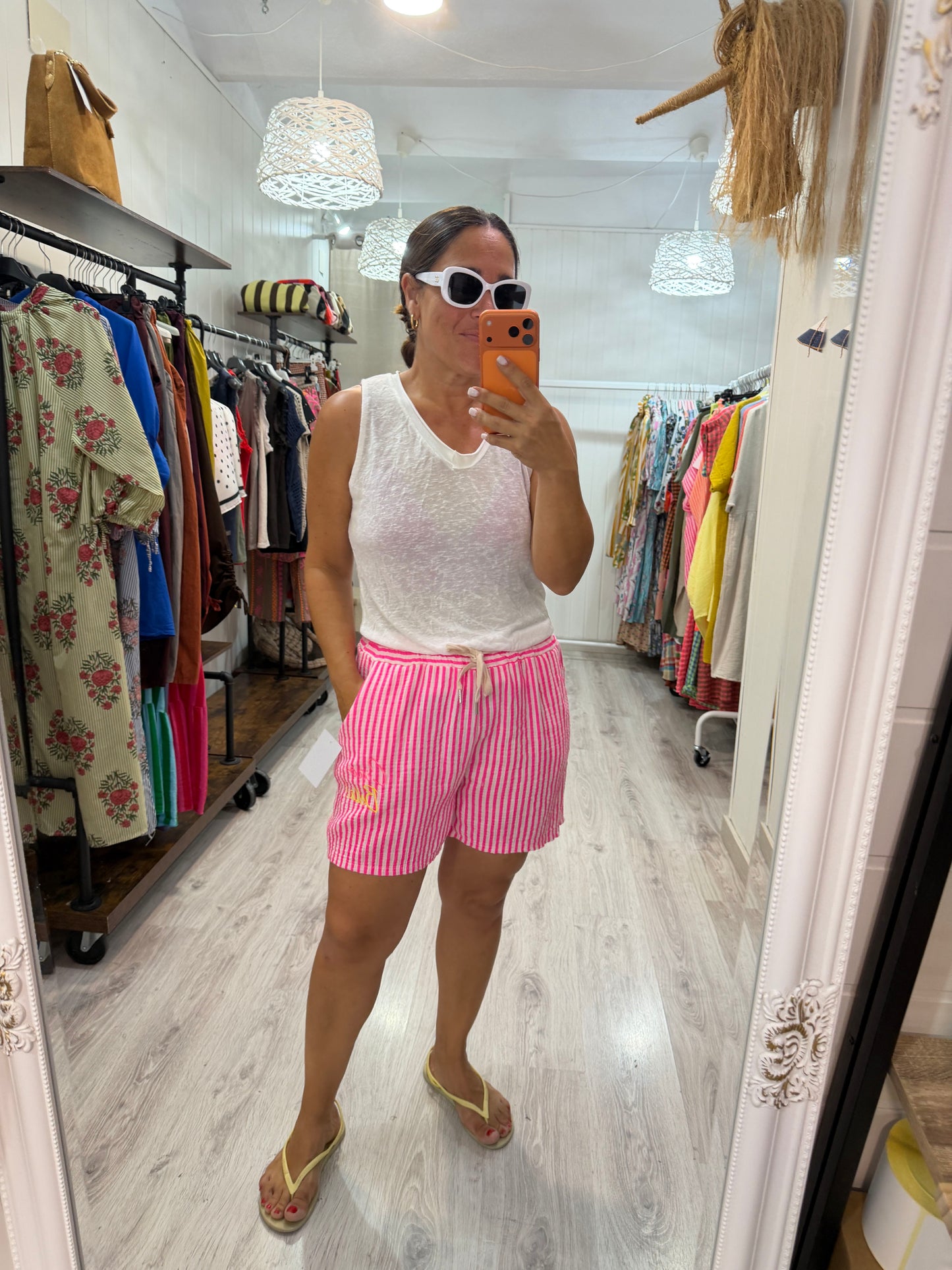 Pantalón corto Ciao Bella rayas fluor fucsia