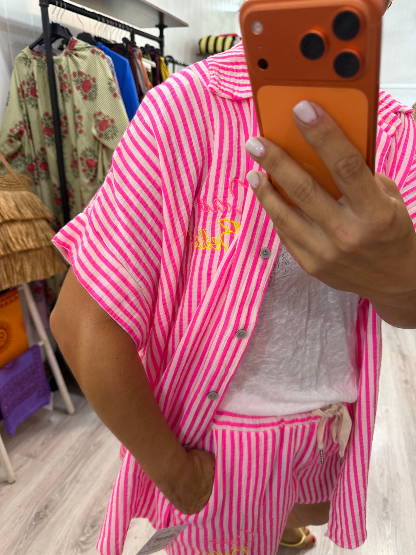 Blusón Ciao Bella rayas fluor fucsia