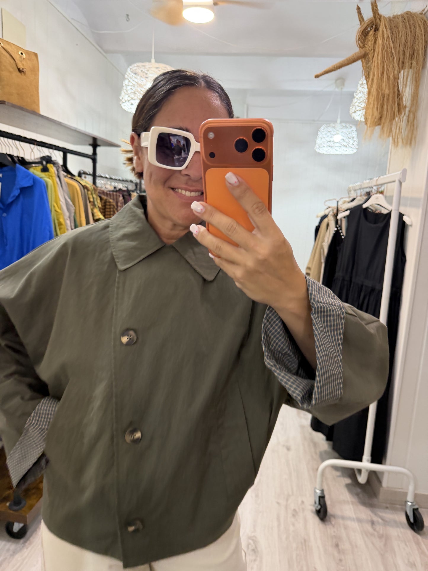 Gabardina Akari kaki
