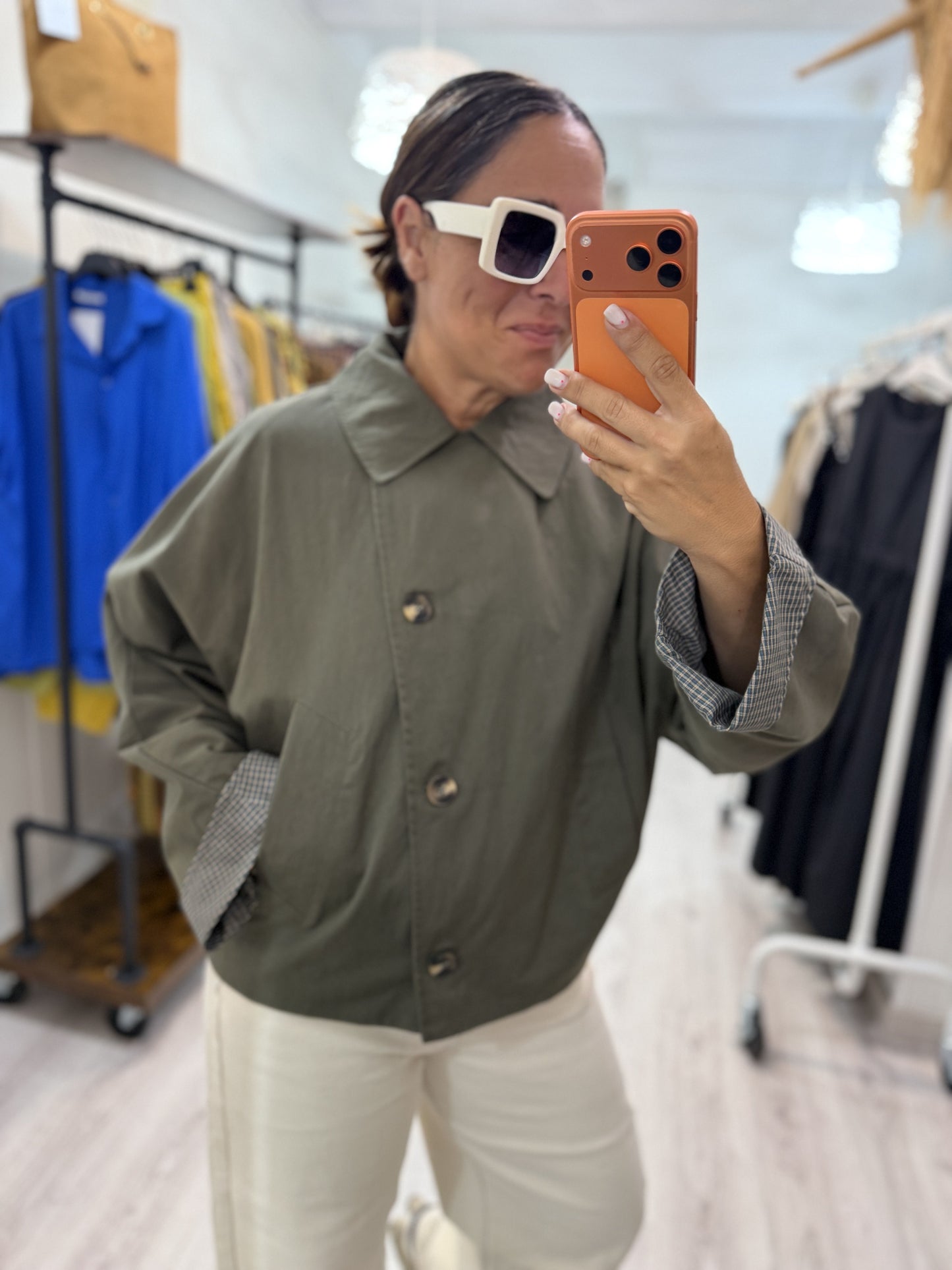 Gabardina Akari kaki