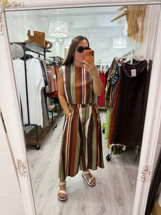 Conjunto Crop rayas caldera, chocolate y verde oliva