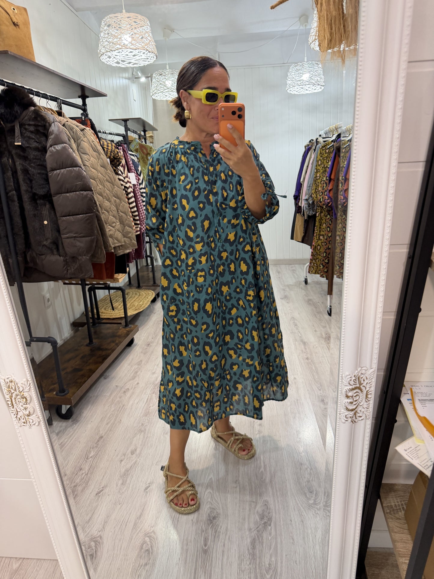 Vestido Leopardo contrastes turquesa y lima