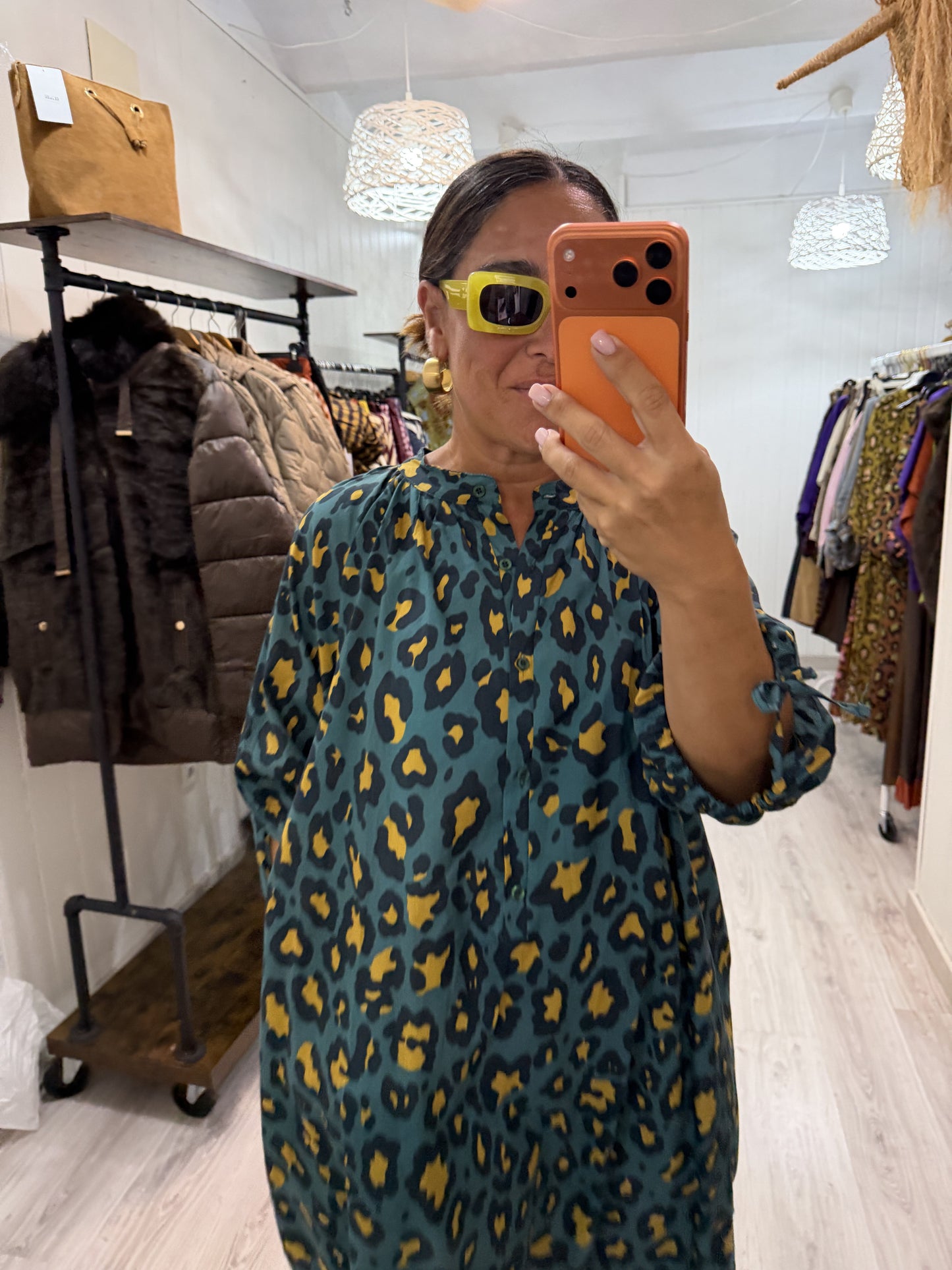 Vestido Leopardo contrastes turquesa y lima