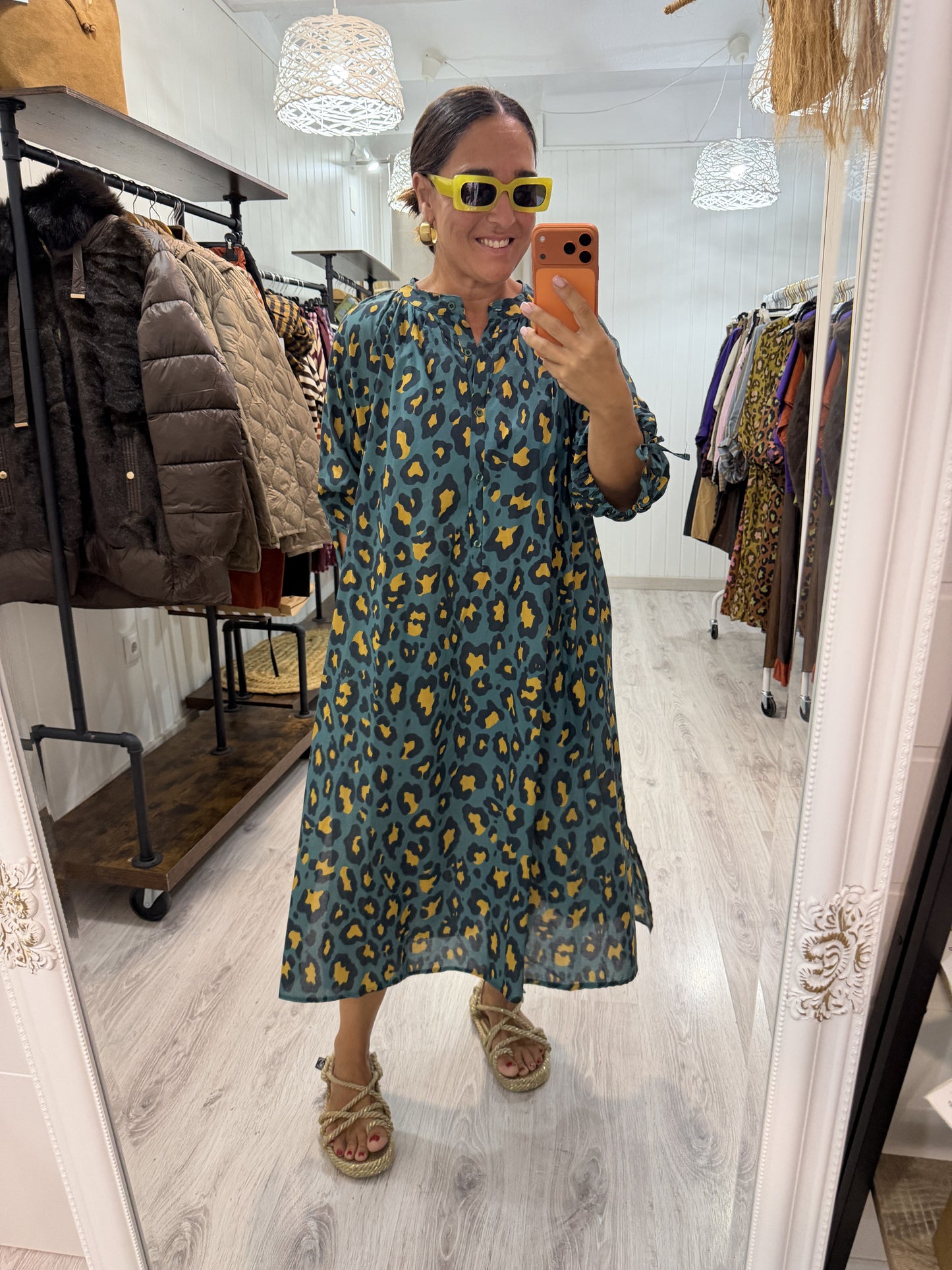 Vestido Leopardo contrastes turquesa y lima