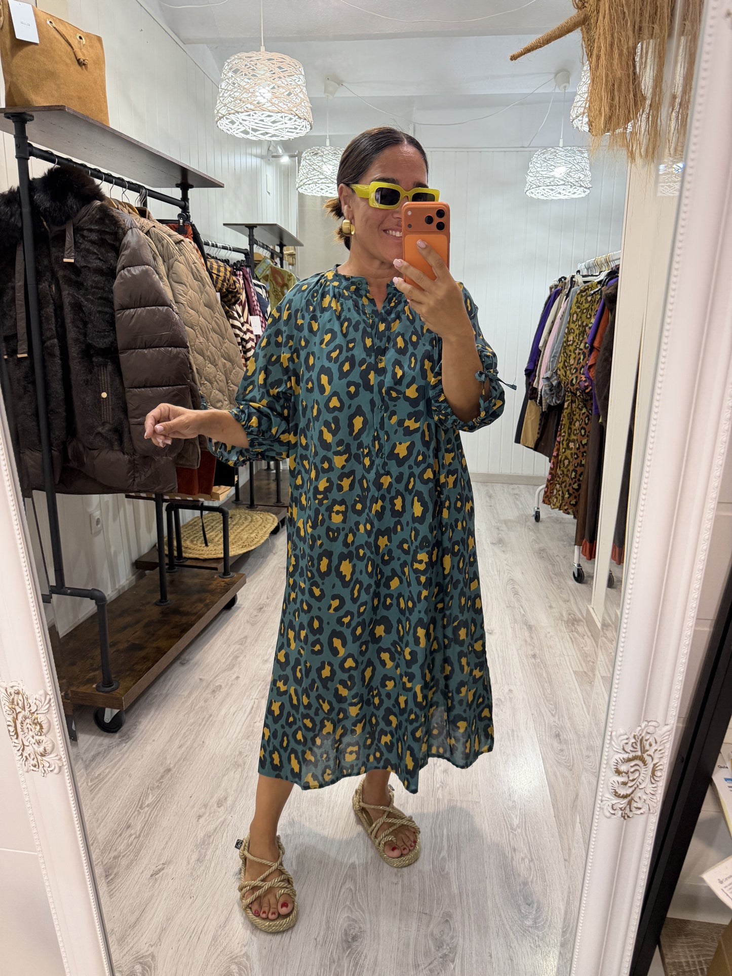 Vestido Leopardo contrastes turquesa y lima