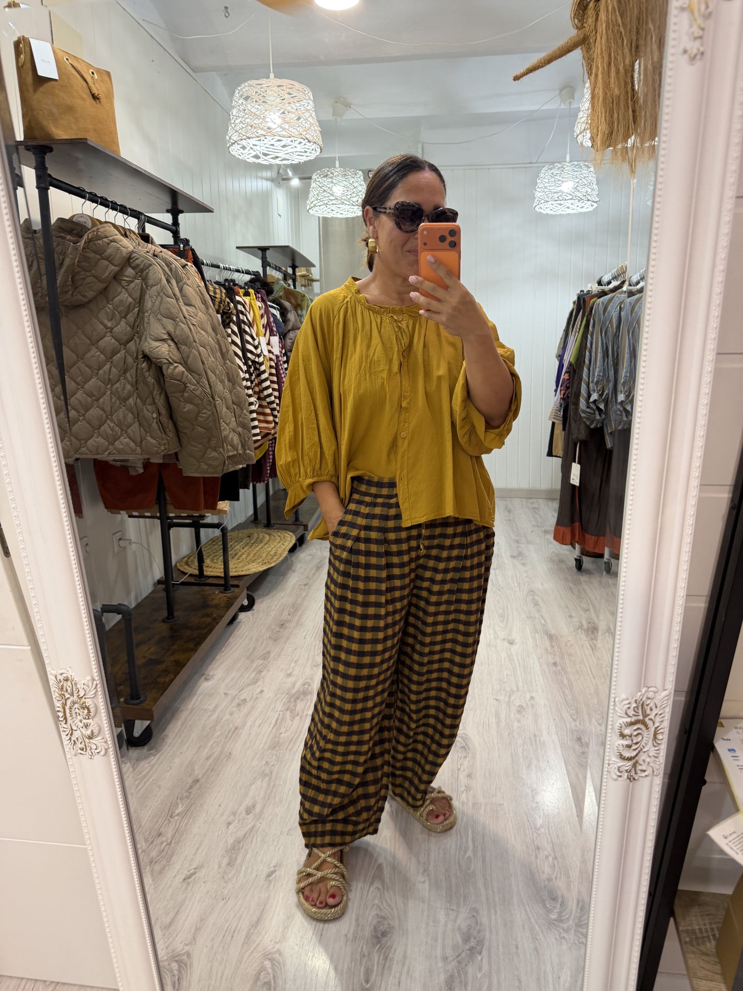 Blusa Akira mostaza