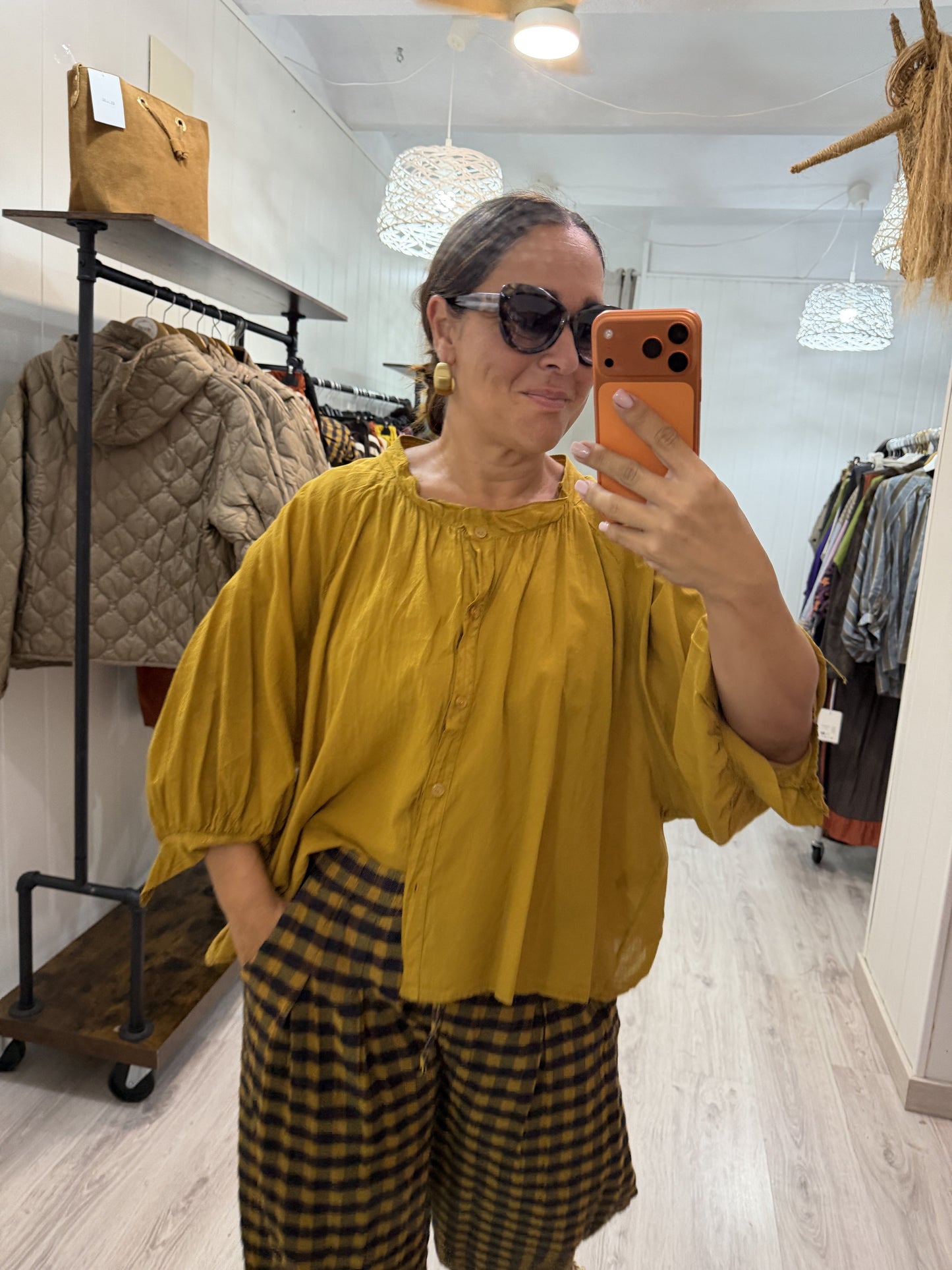 Blusa Akira mostaza