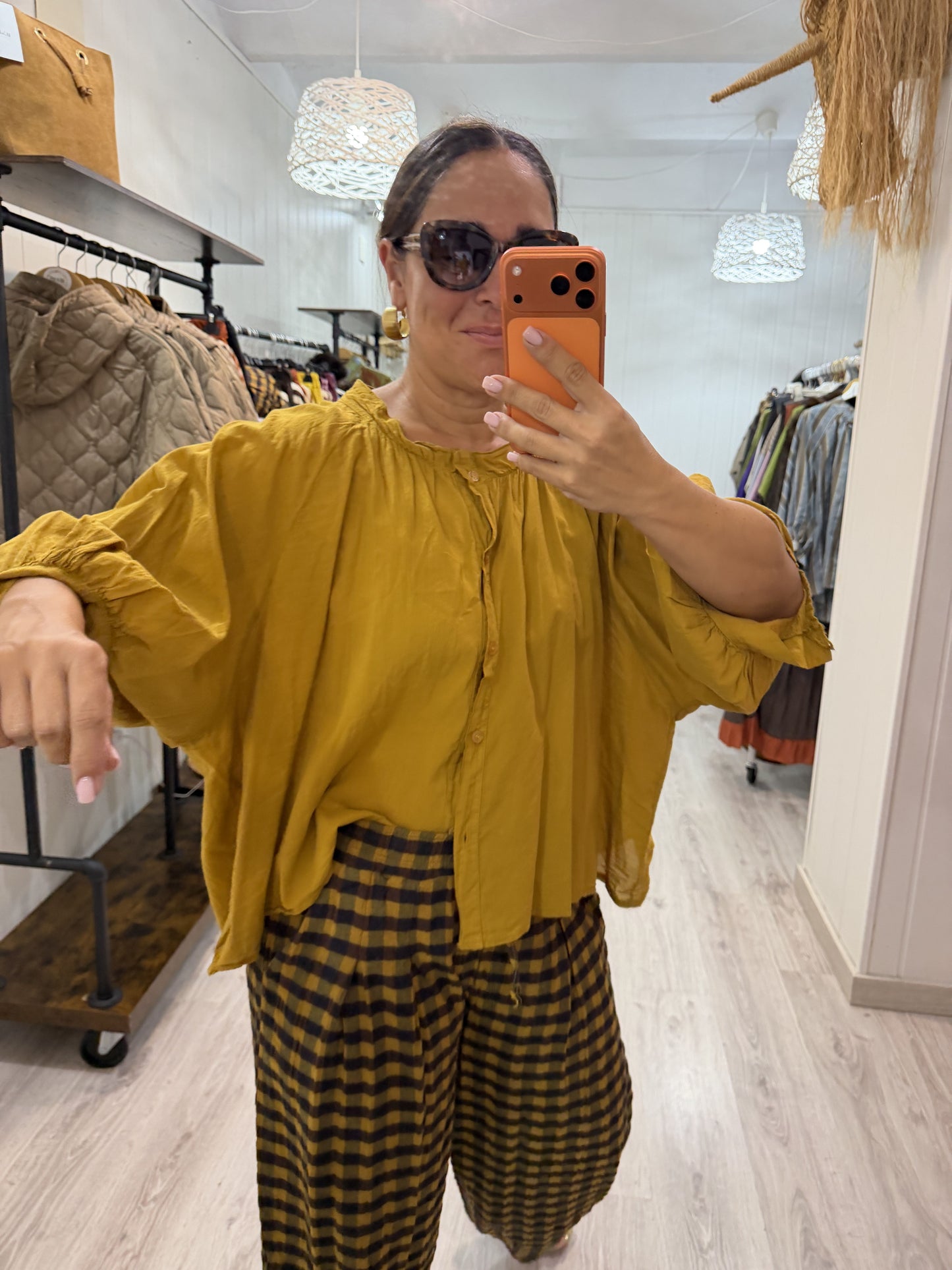 Blusa Akira mostaza