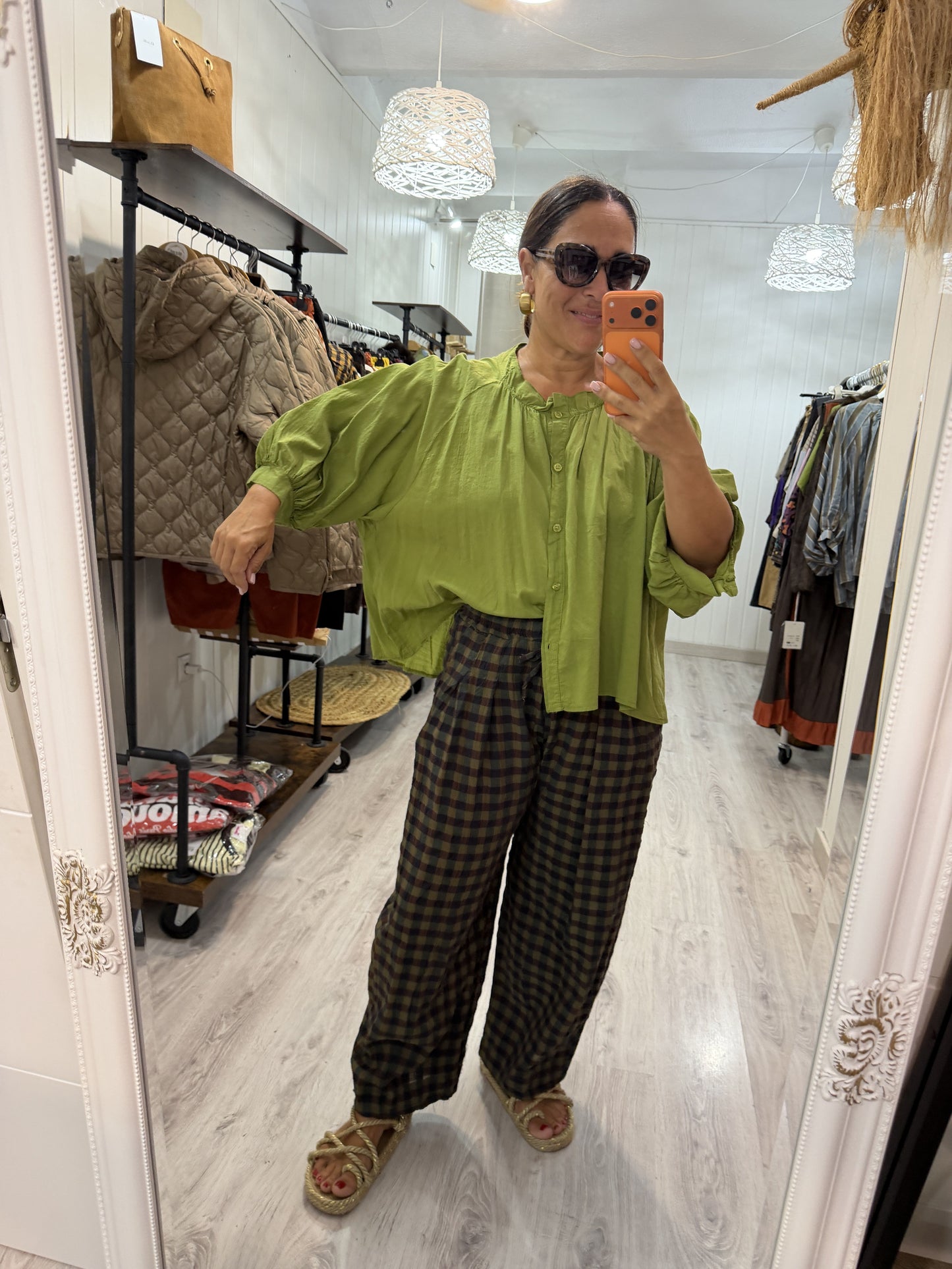Blusa Akira verde oliva