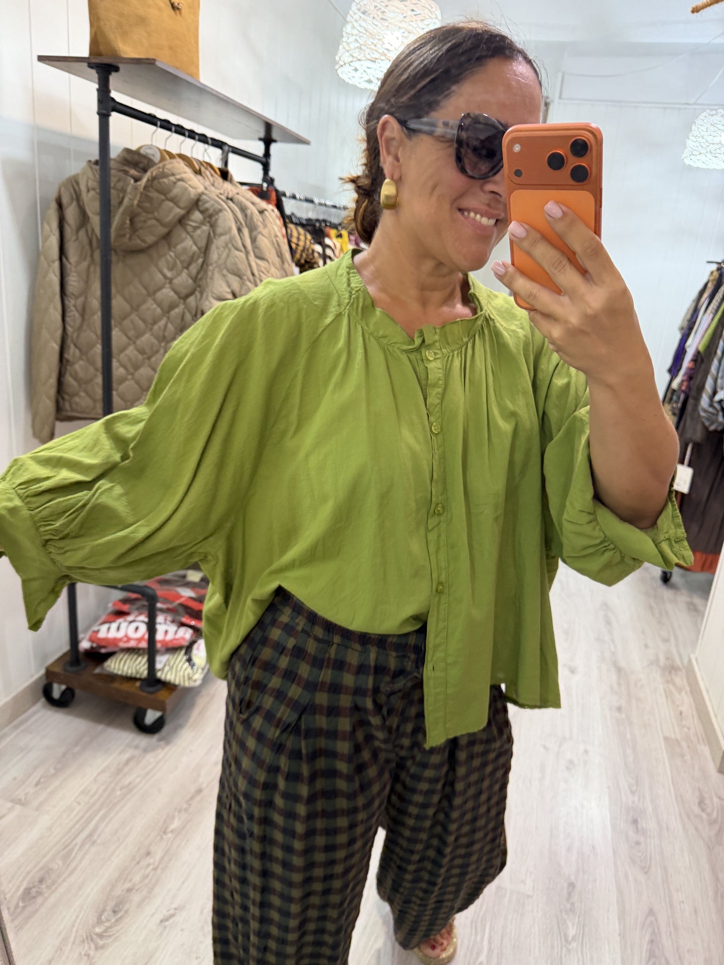 Blusa Akira verde oliva
