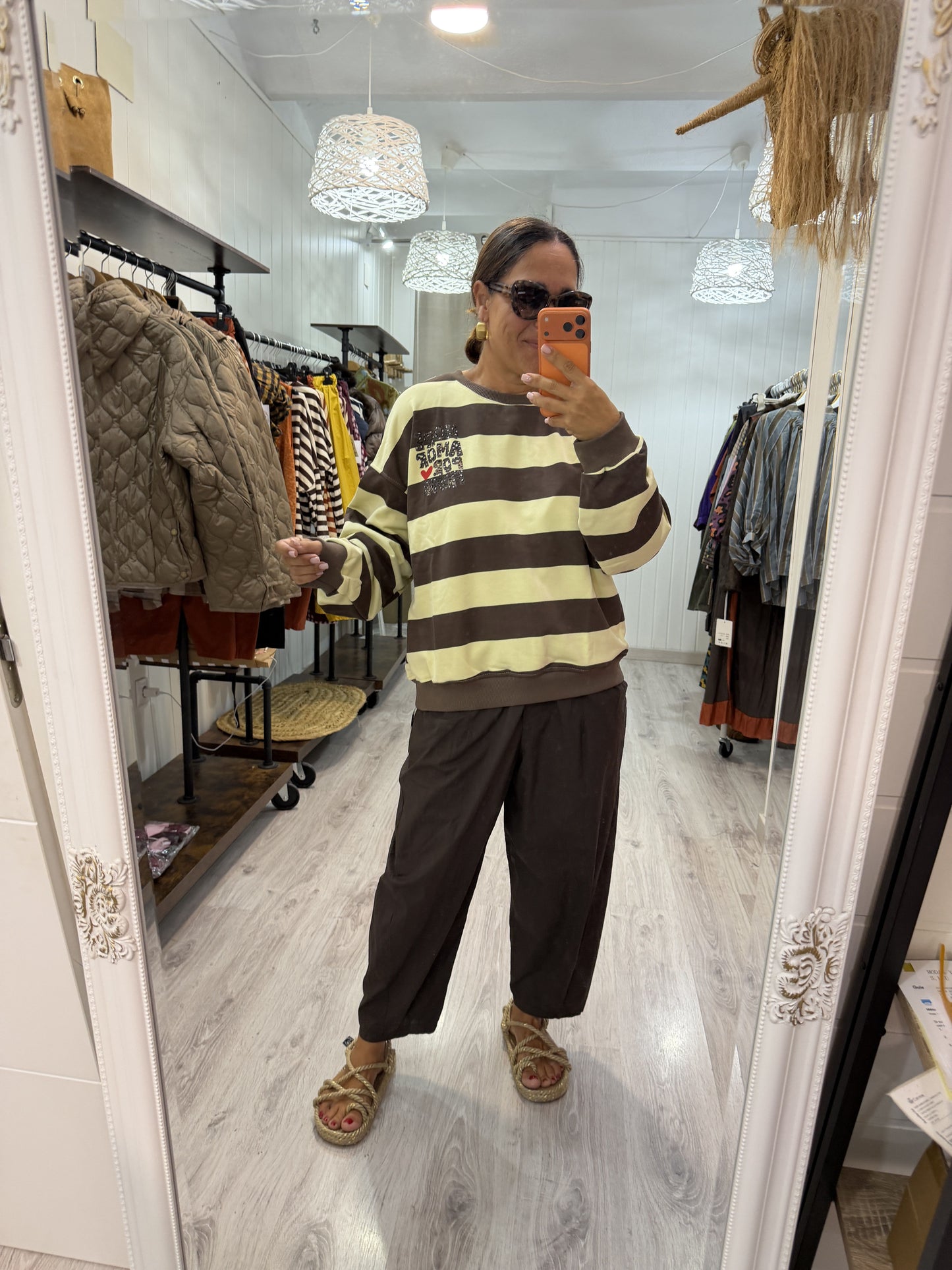 Sudadera More Amor amarillo y chocolate