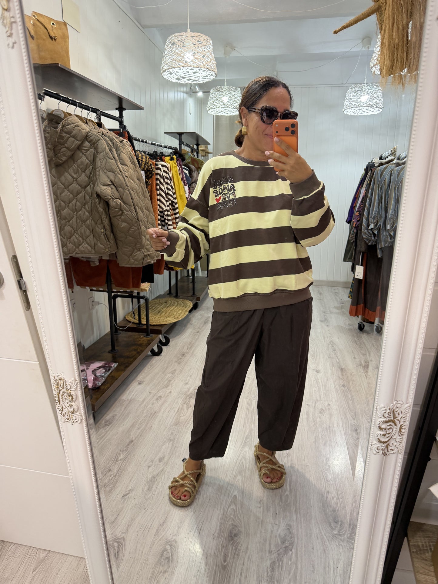 Sudadera More Amor amarillo y chocolate