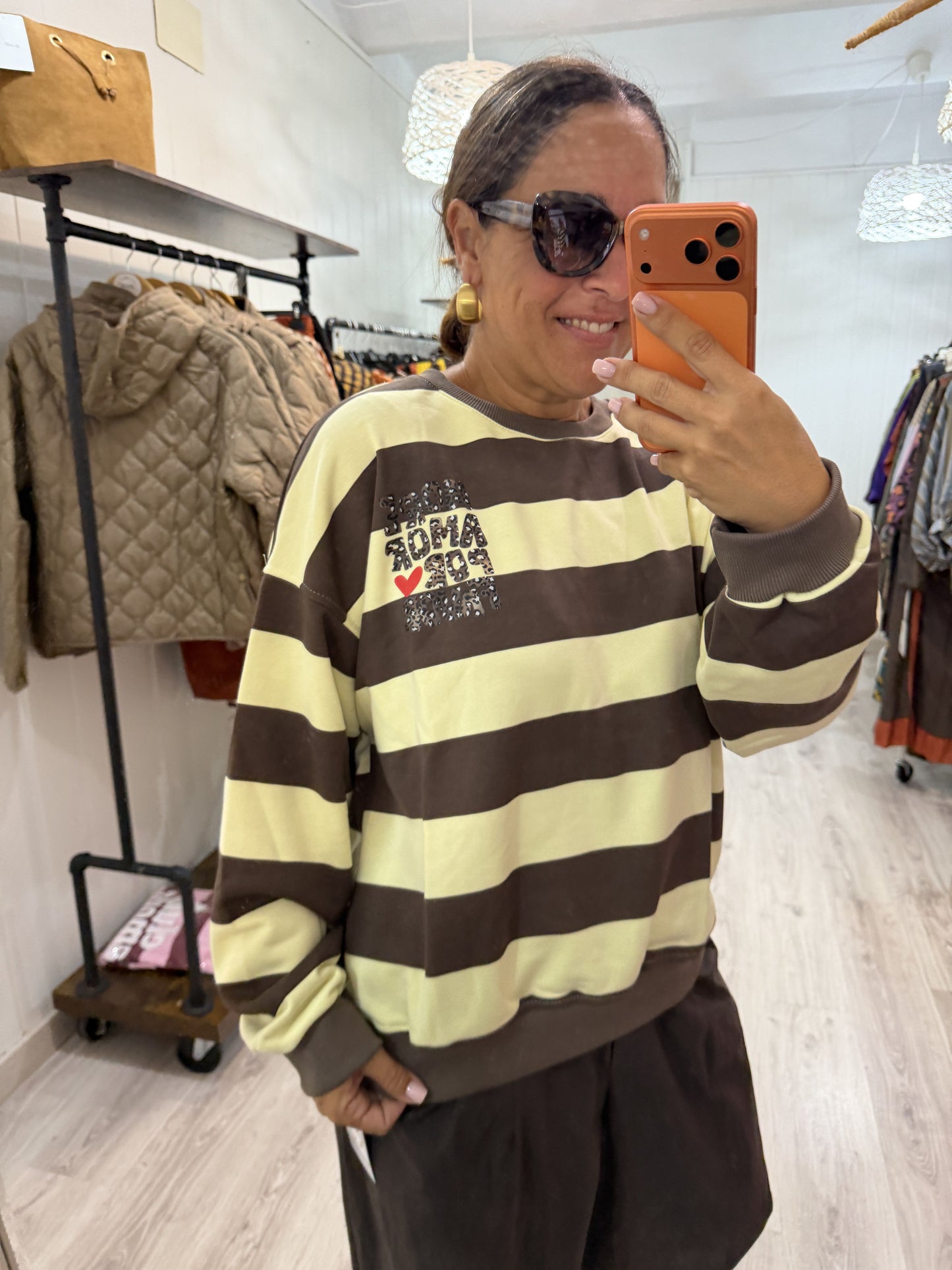 Sudadera More Amor amarillo y chocolate