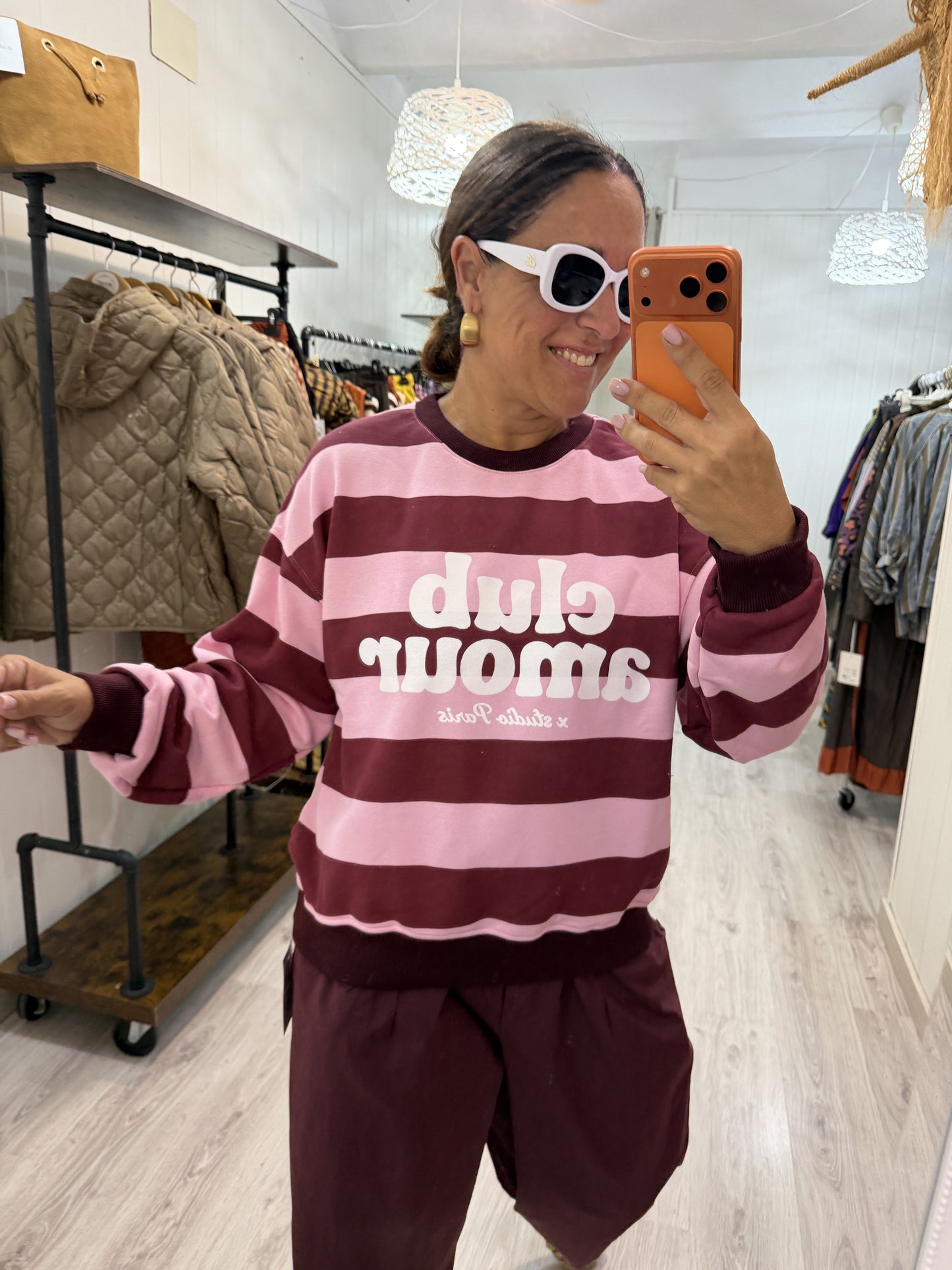 Sudadera Club Amour burdeos y rosa