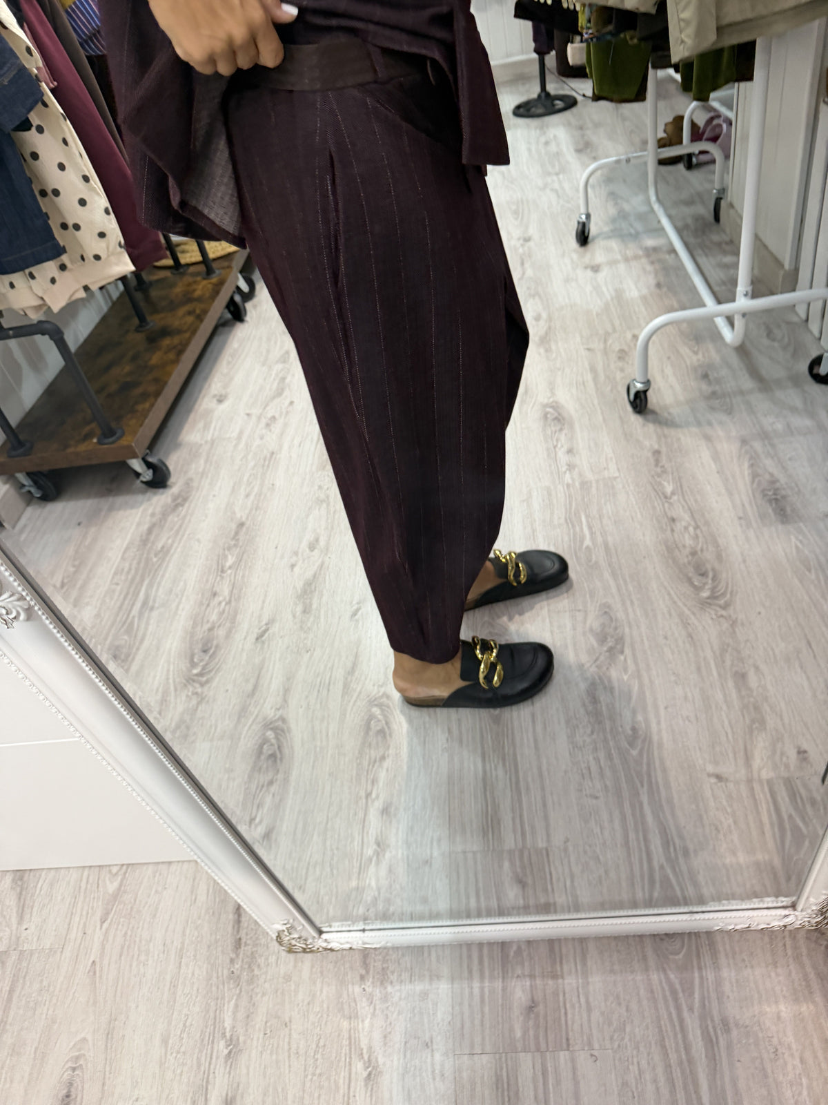 Pantalón Gina jeans burdeos