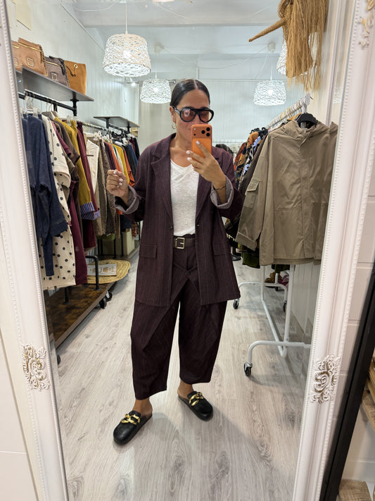 Pantalón Gina jeans burdeos